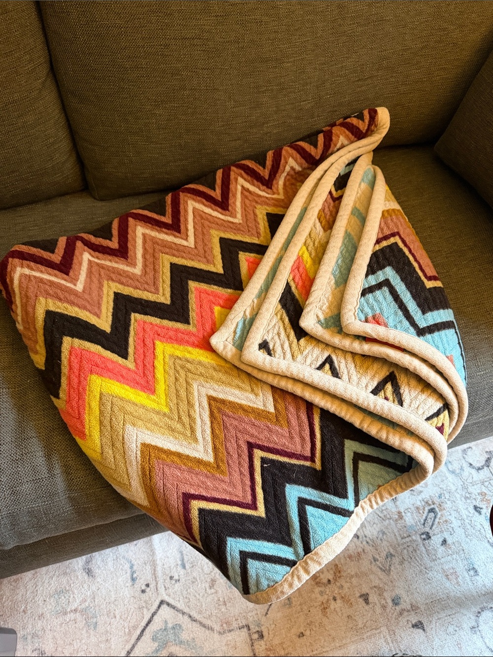 Home Bedding Chevron Quilt Throw in Multicolor